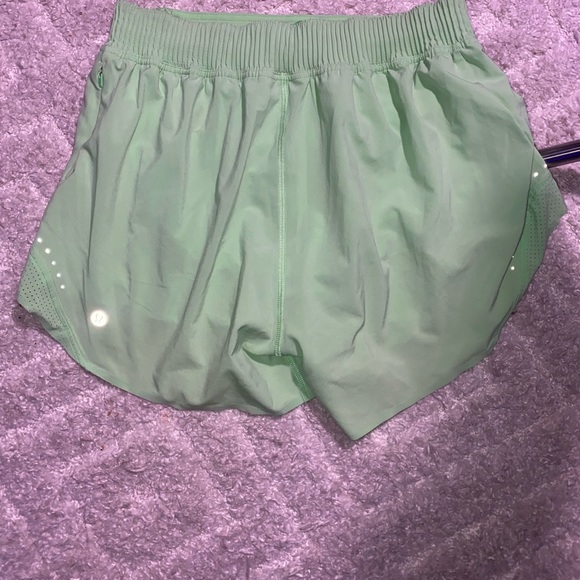 Lululemon limited edition size 8 Hotty hot - Picture 1 of 4